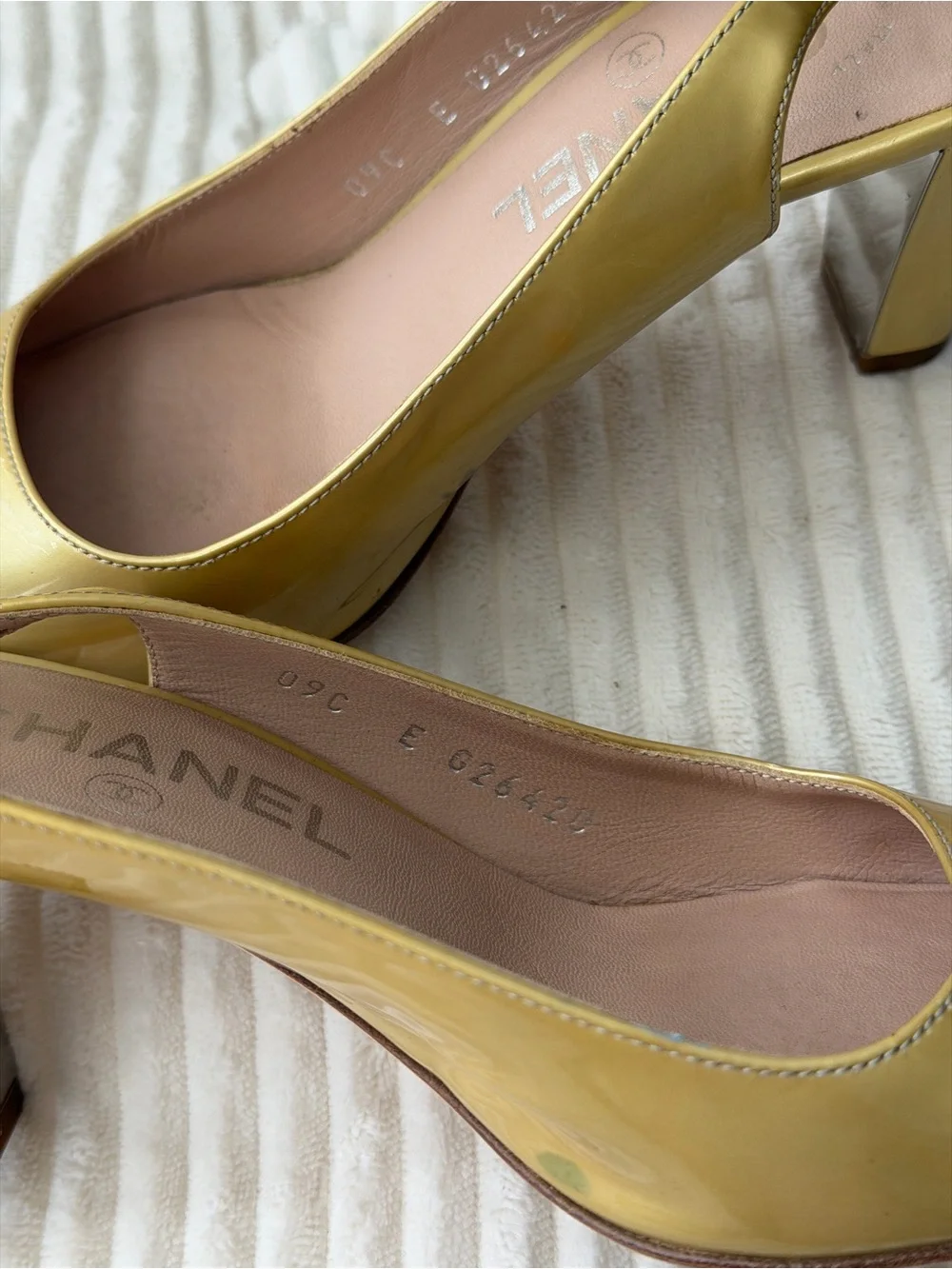 CHANEL elegant cc